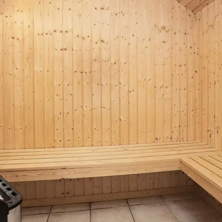 12 Person Holiday In R Dby Holiday home Kramnitse